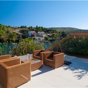 5 bedroom villa with heated infinity pool and sea views near Milna, Brac Island, sleeps 10